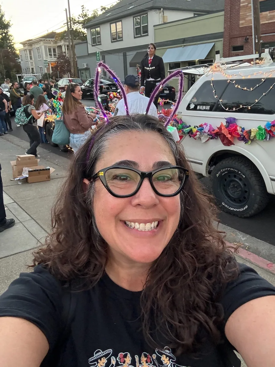 Krista Stone at a Rosas de María Parade of Lights performance